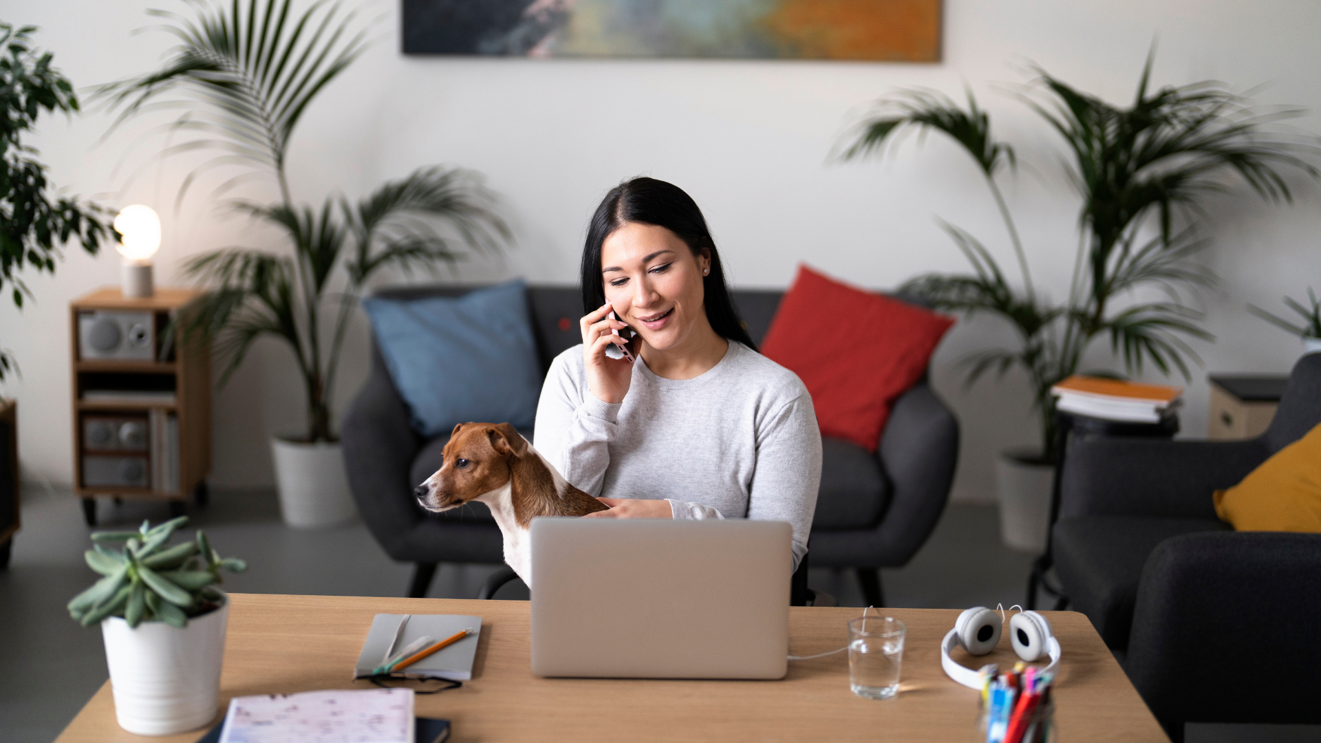 trabajo remoto desde casa con herramientas digitales